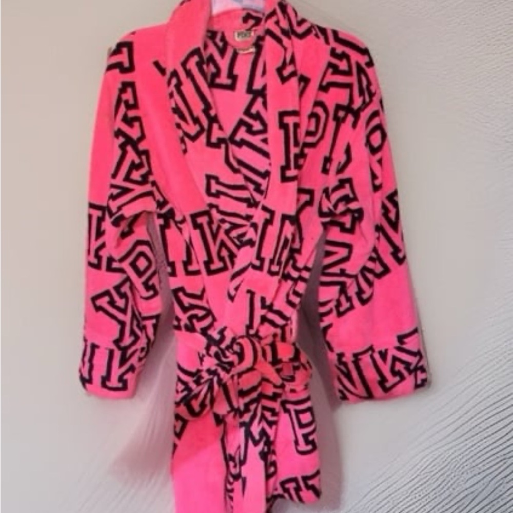 Victoria's Secret PINK brand plush logo bathrobe, Women’s size M/L
